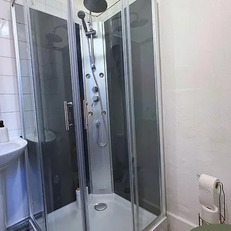 L'echappee Belle Pour 5 *